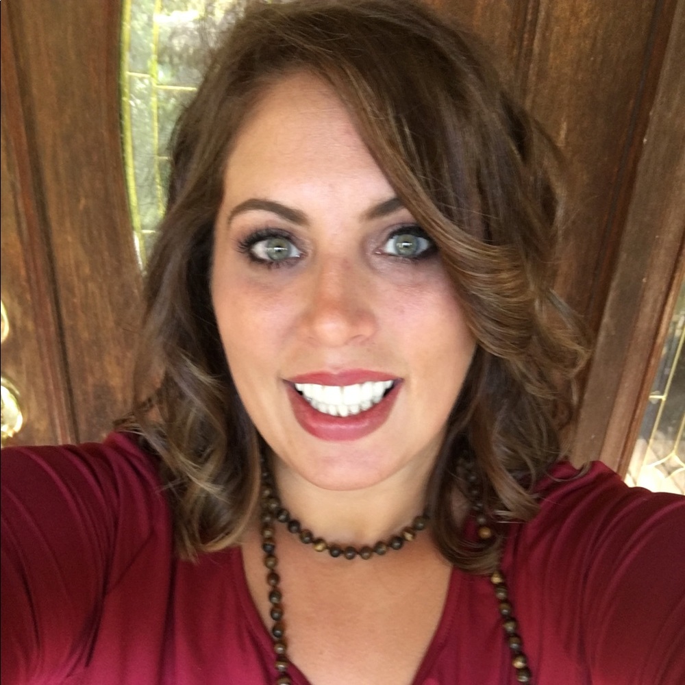 Meet your Posher, Leslie